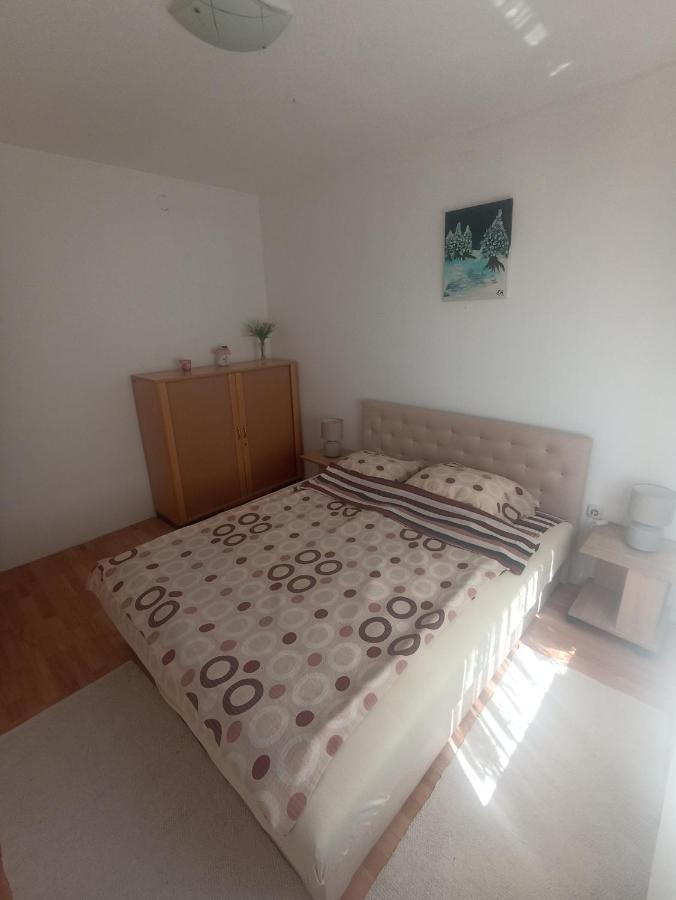 Sleep & Fly - Sarajevo Airport Apartment Zewnętrze zdjęcie
